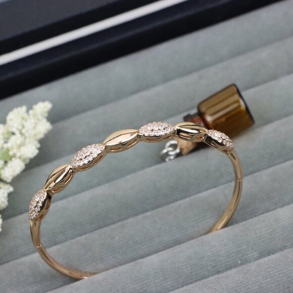 Rose Gold Leaf Pattern CZ Bangle – 2.24 Inch Elegant Bracelet Design, XPBL0535 - Picture 12 of 12